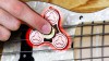 Fidget Spinner und Bass - Gitarre